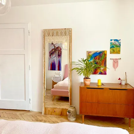 Chyza Retro Apartment *