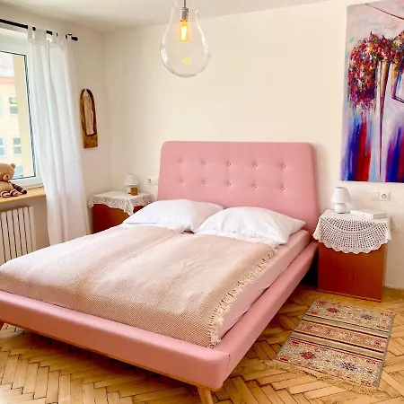 Chyza Retro Apartment